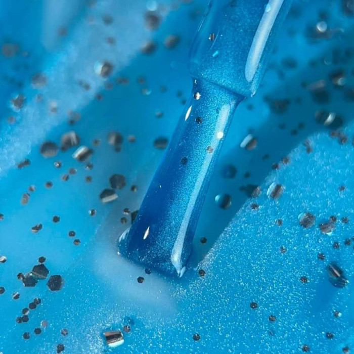 BIBLIOTEKA Cat eye #24 Glacier гель-лак кошка холодный голубой с серебряными хлопьями 10ml