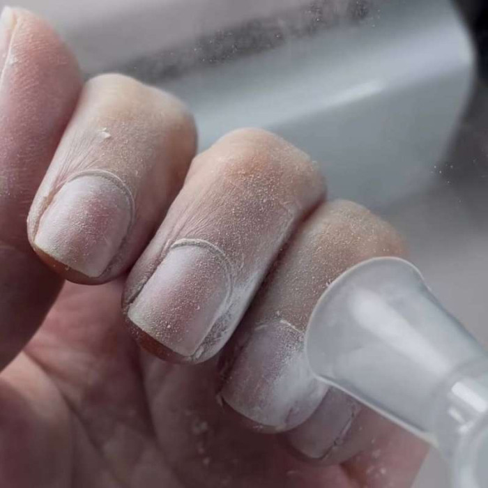 Saga Talk Тальк з розпилювачем 110g